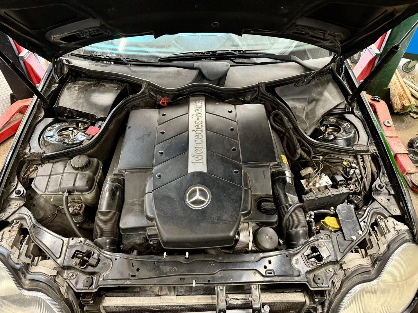 Mercedes-Benz W203 C-Class 