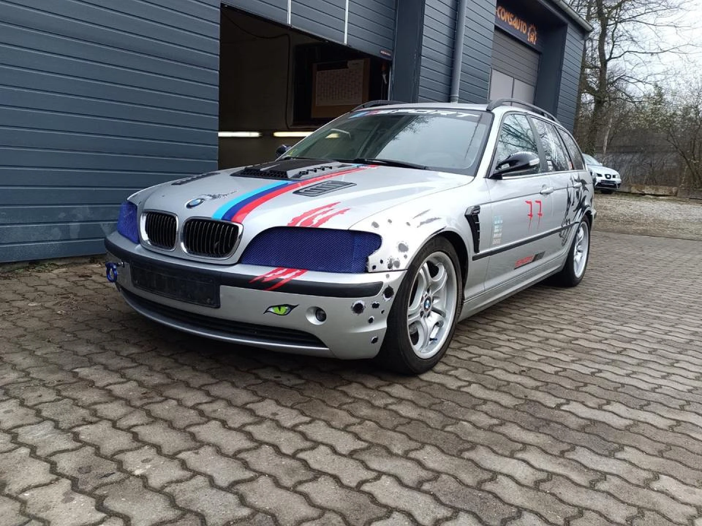 BMW E46 2001