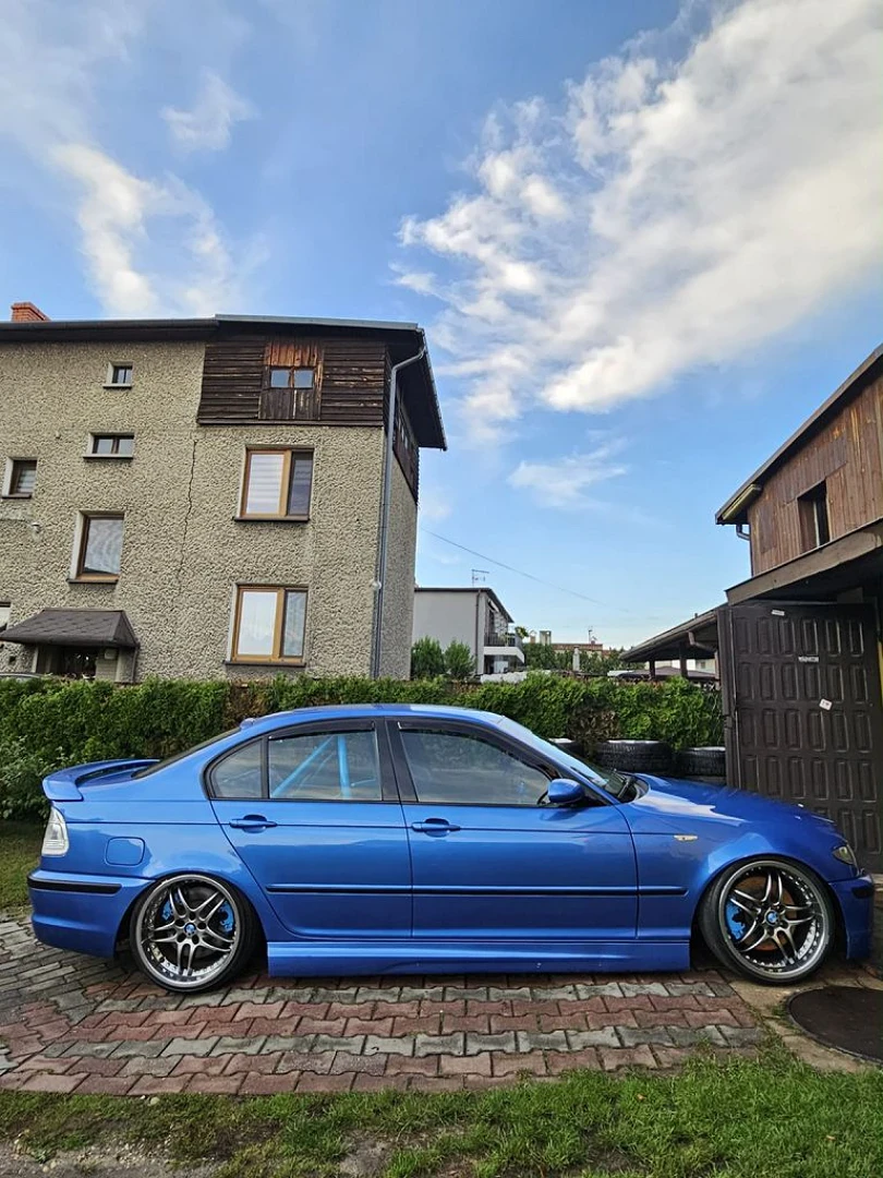 BMW E46 2002