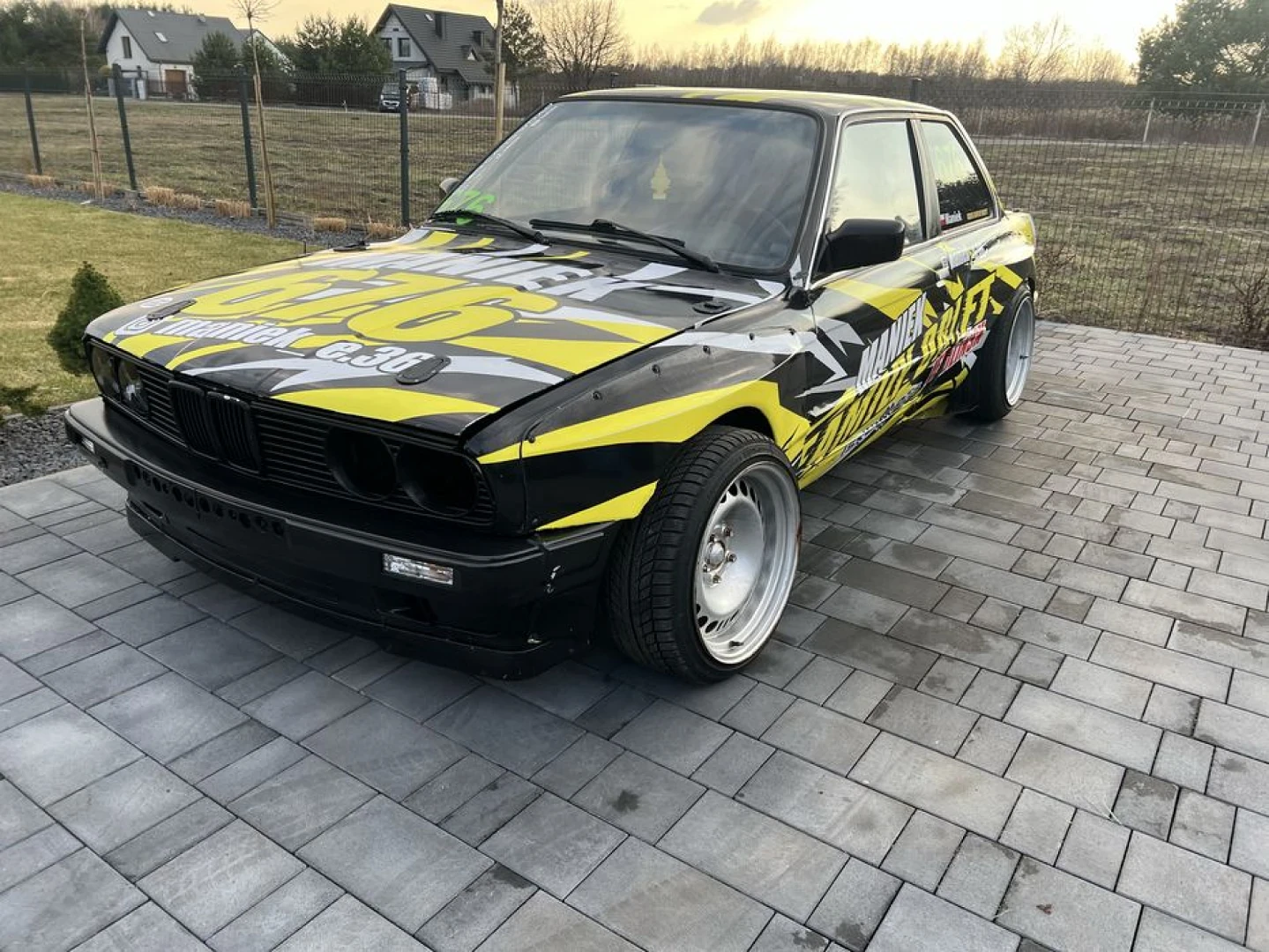BMW E30 1990