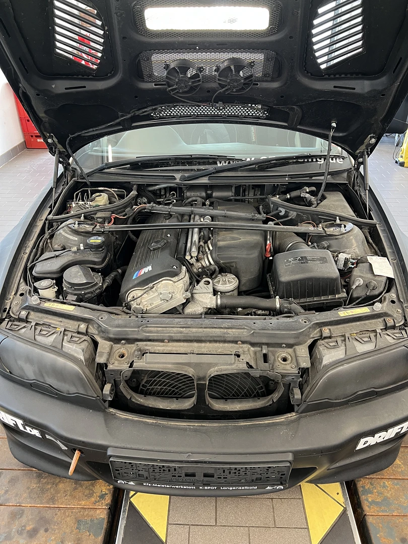 BMW E46 2005