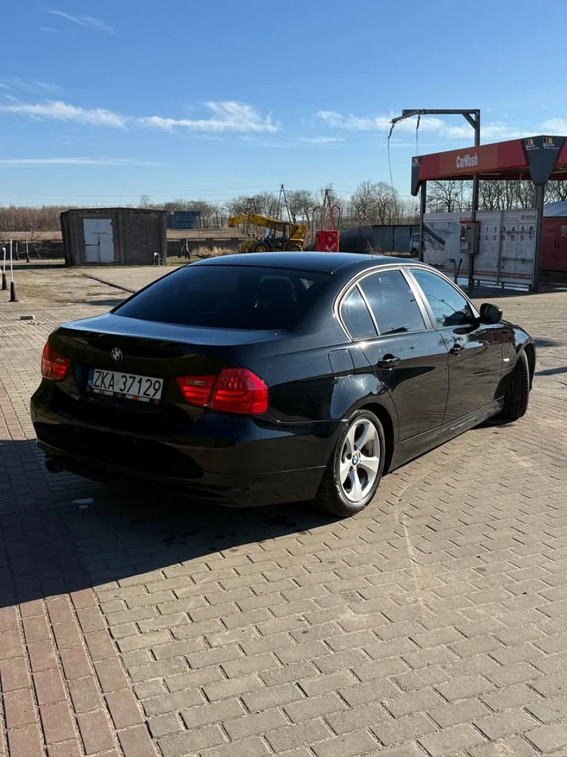 BMW E90 2011