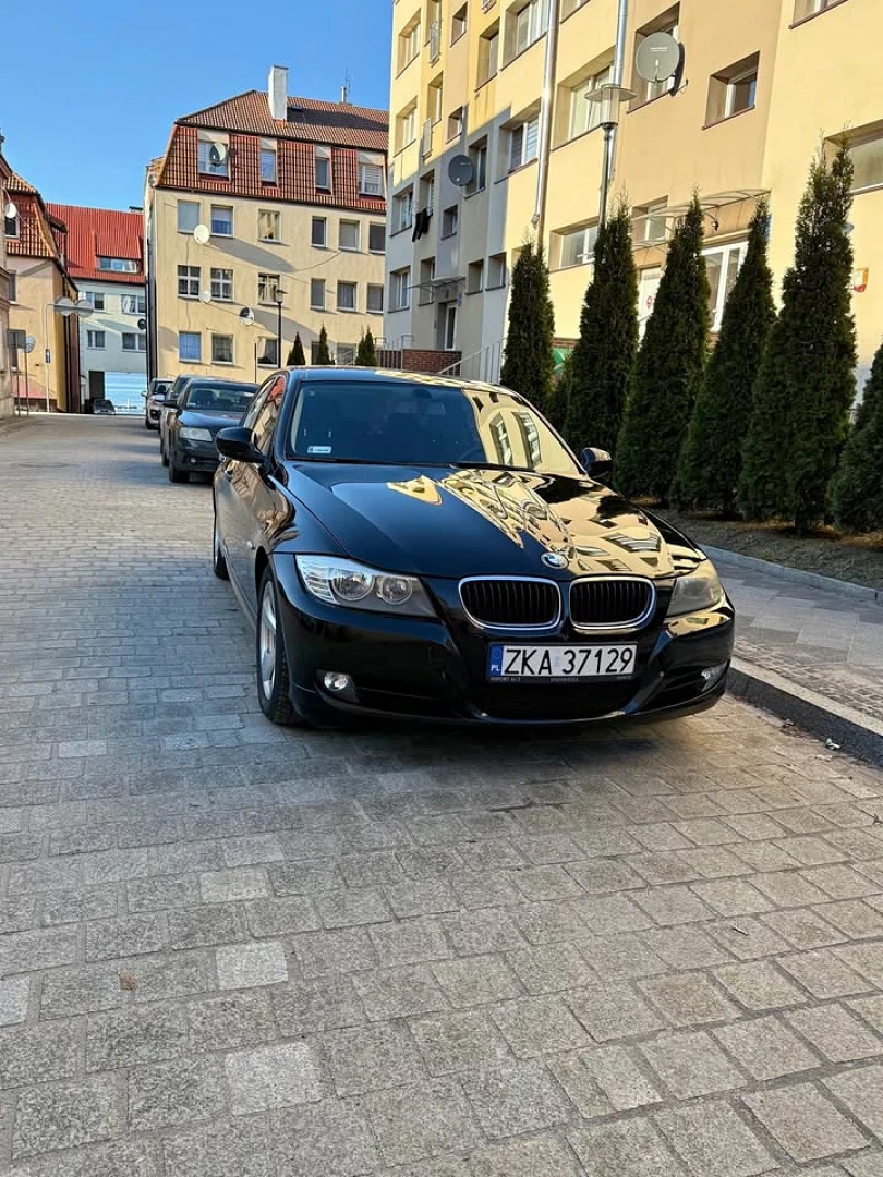 BMW E90 2011