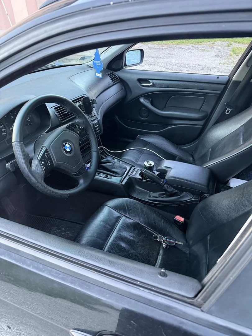 BMW E46 2002