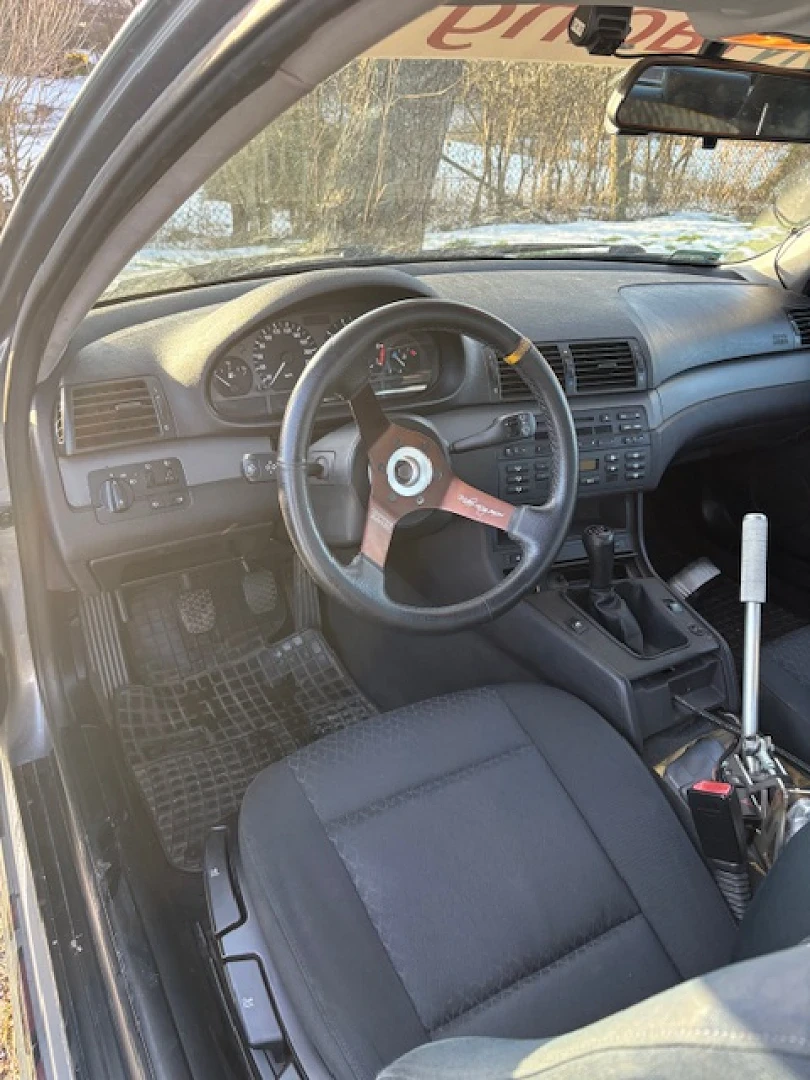 BMW E46 2003
