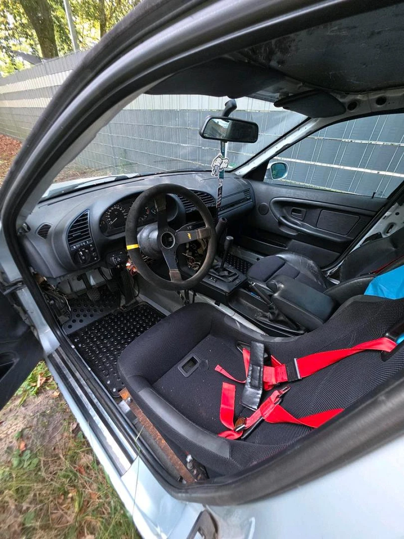 BMW E36 1998