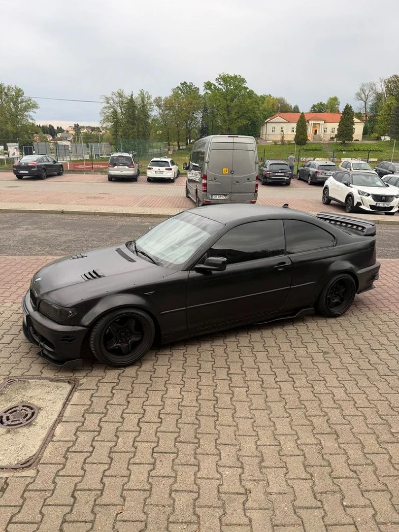 BMW E46 2004
