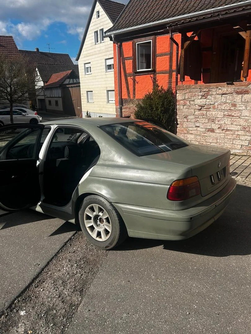 BMW E39 2003