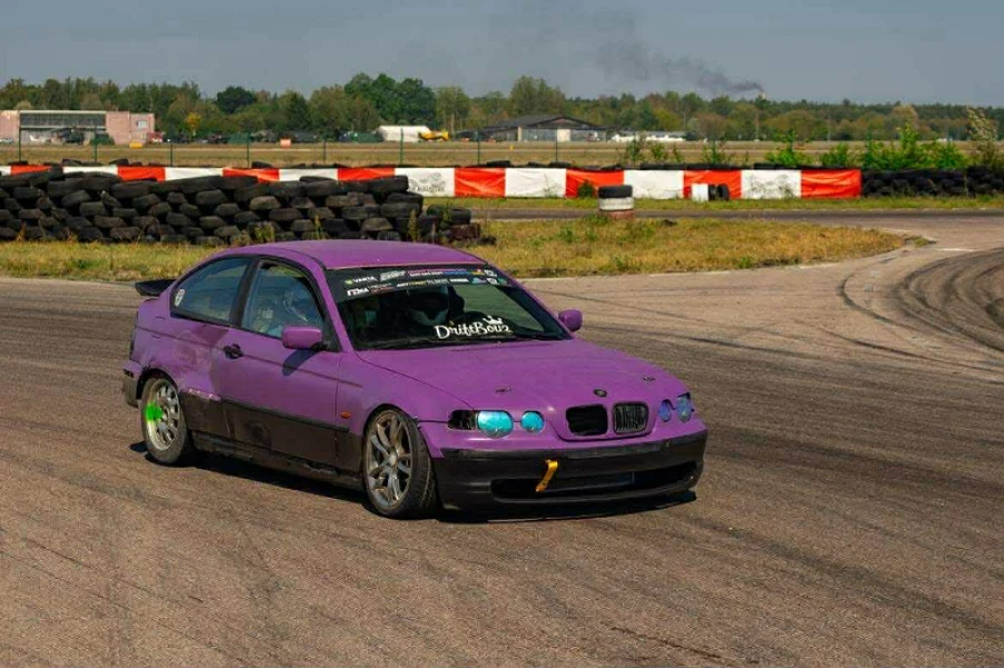 BMW E46 2004