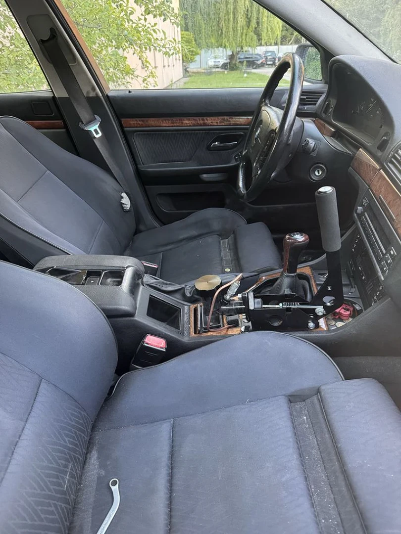 BMW E39 2001