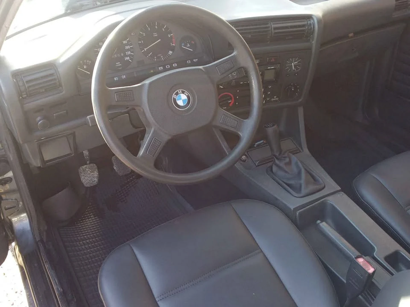 BMW E30 1988