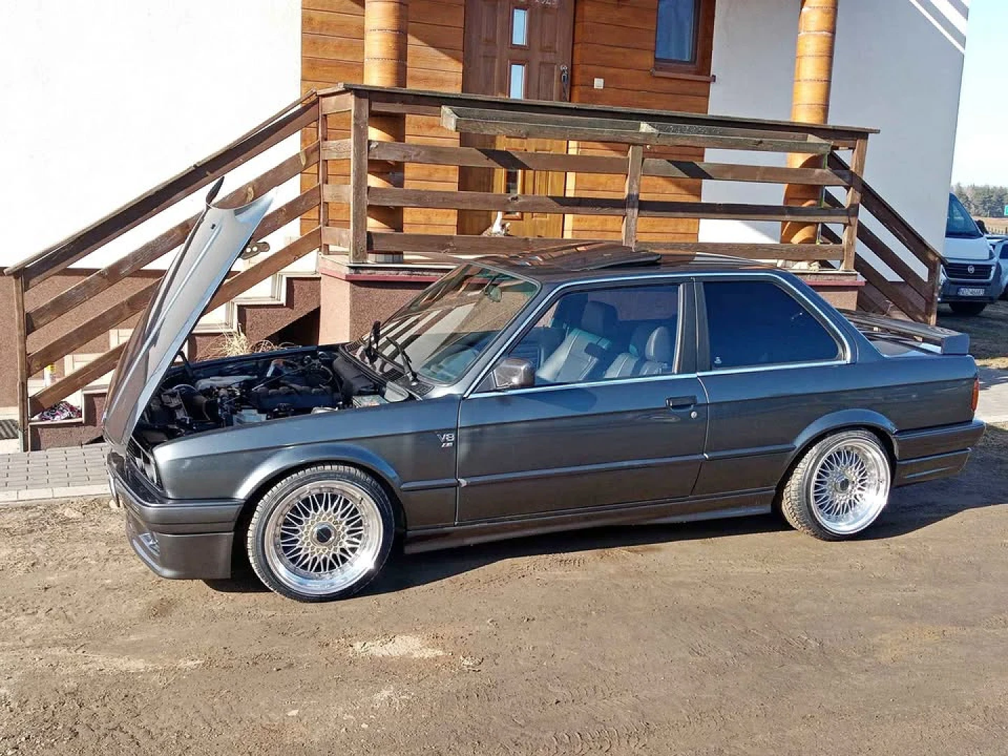 BMW E30 1988