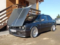 BMW E30 1988