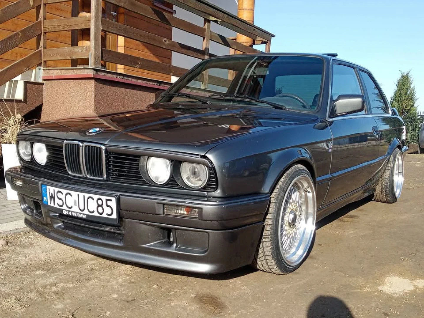 BMW E30 1988