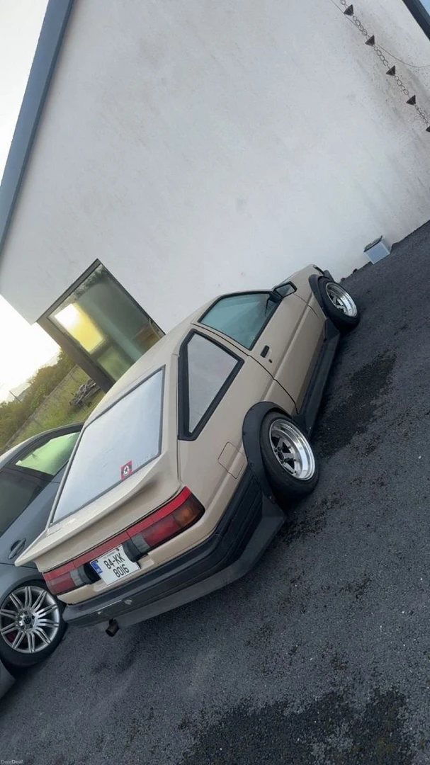 Toyota Corolla AE86 (Trueno / Levin) 1984