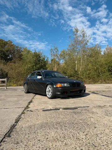 BMW E46 2000