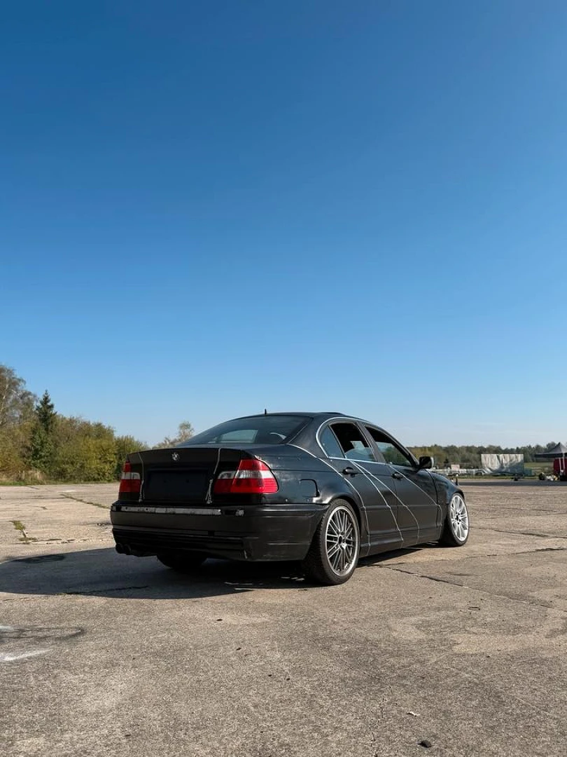 BMW E46 2000