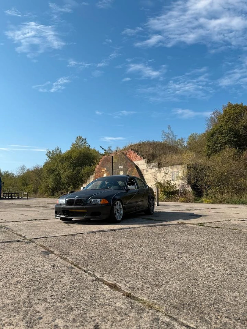 BMW E46 2000