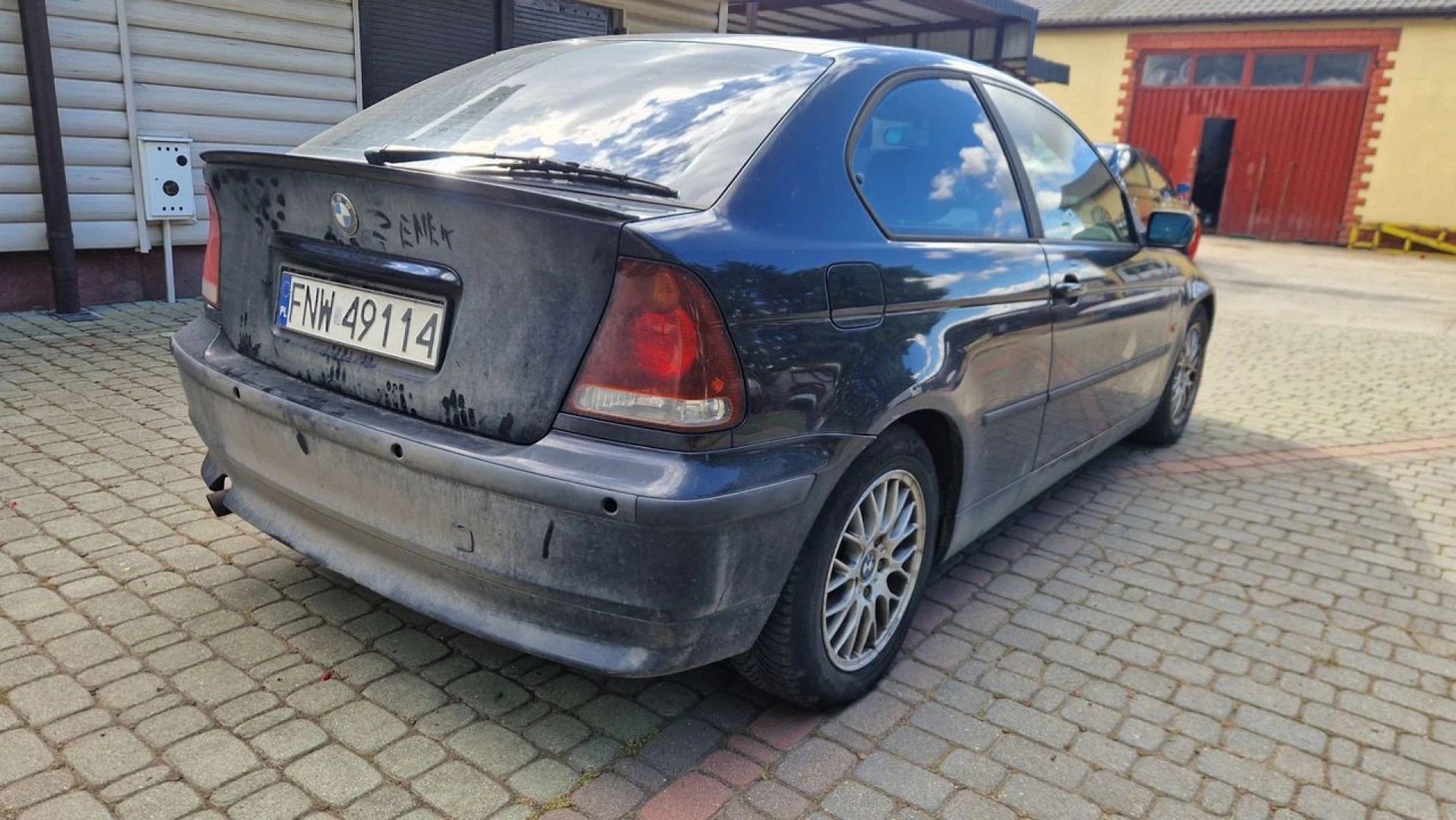 BMW E46 2001