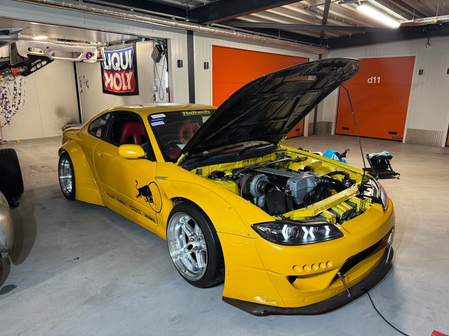 Nissan Silvia S15 1999