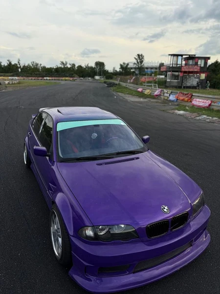 BMW E46 1999