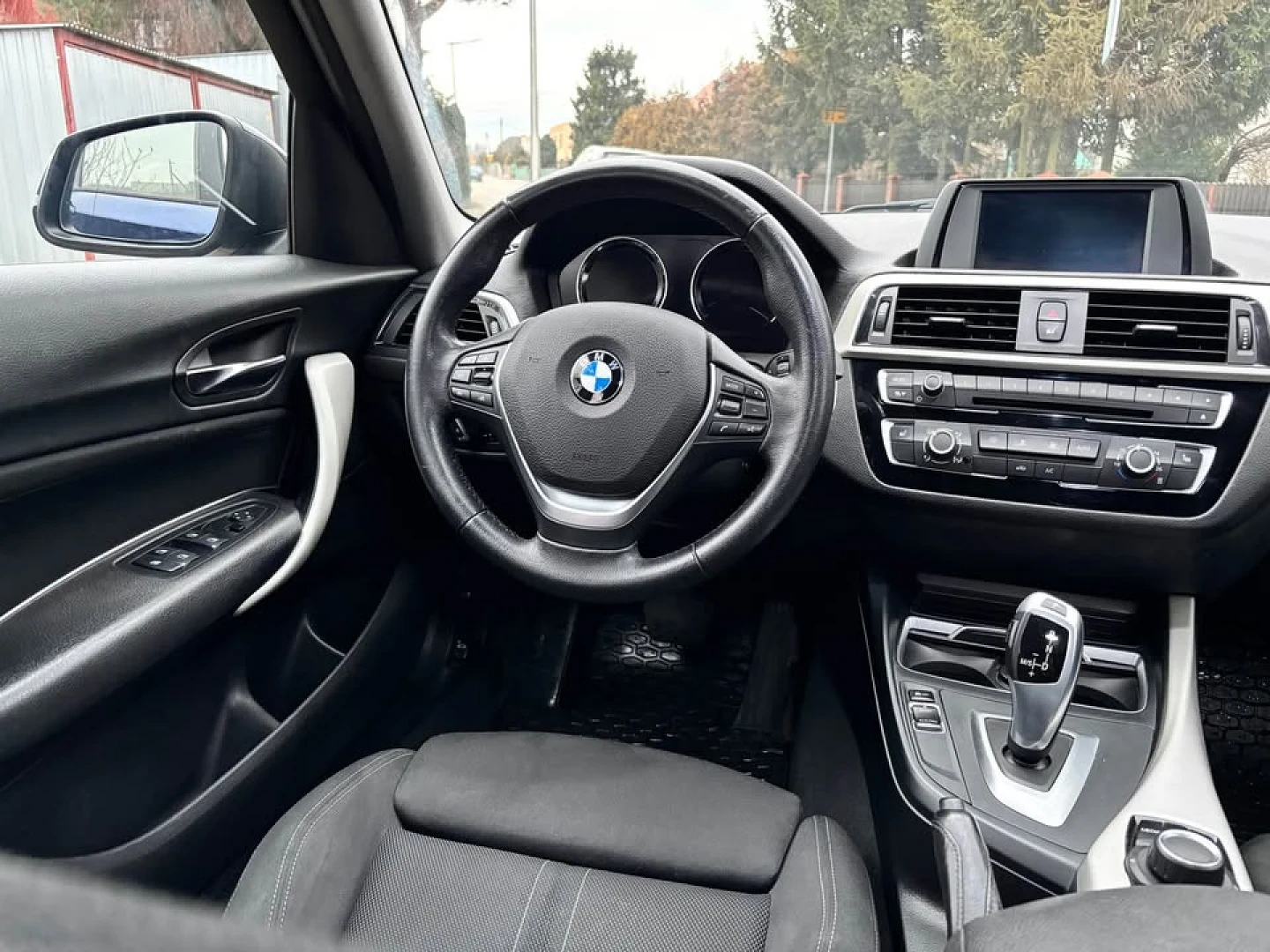 BMW E87 2017