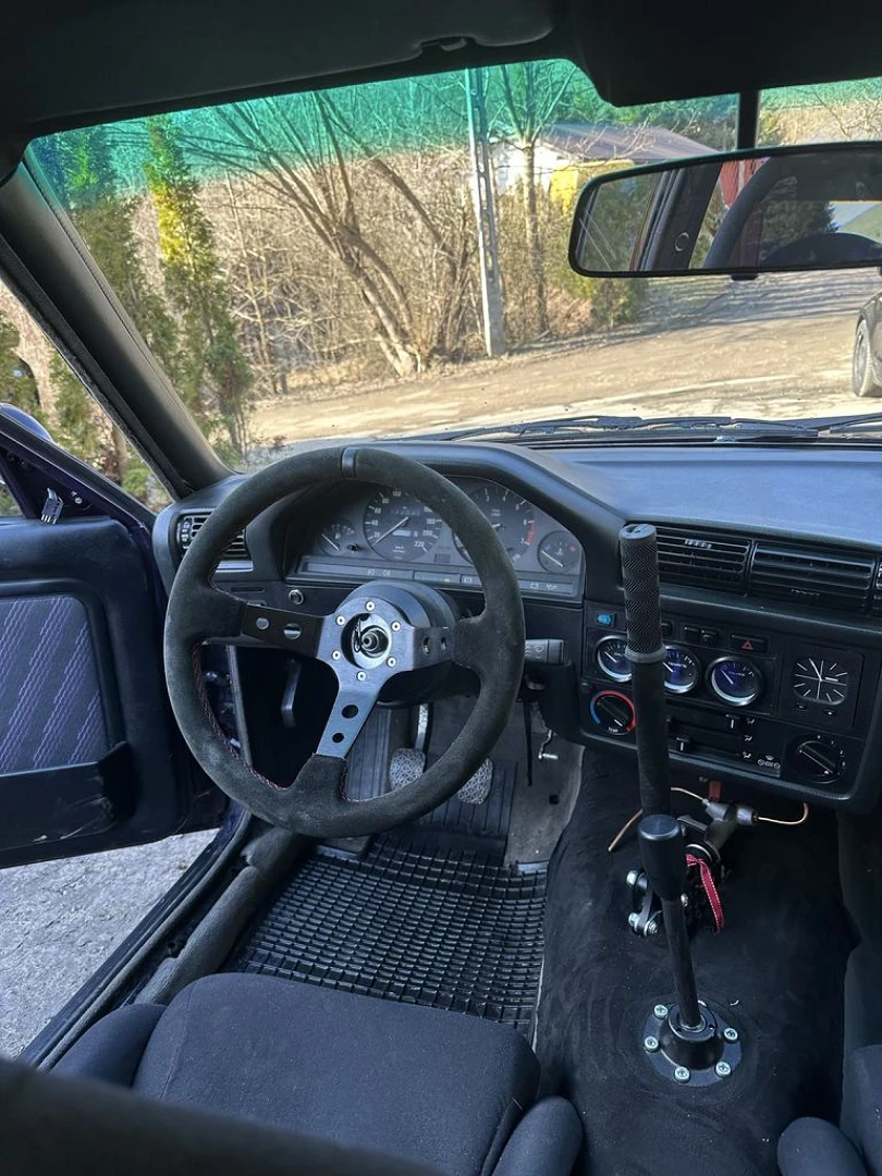 BMW E30 1991