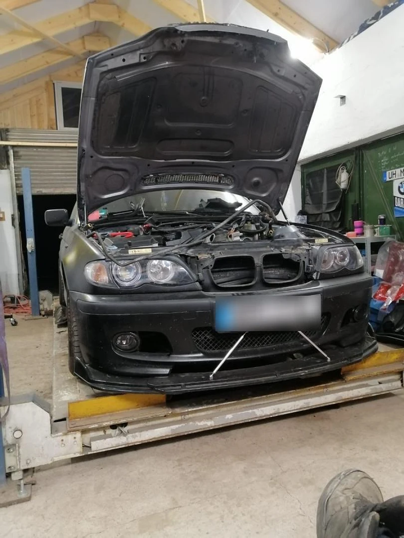 BMW E46 2004