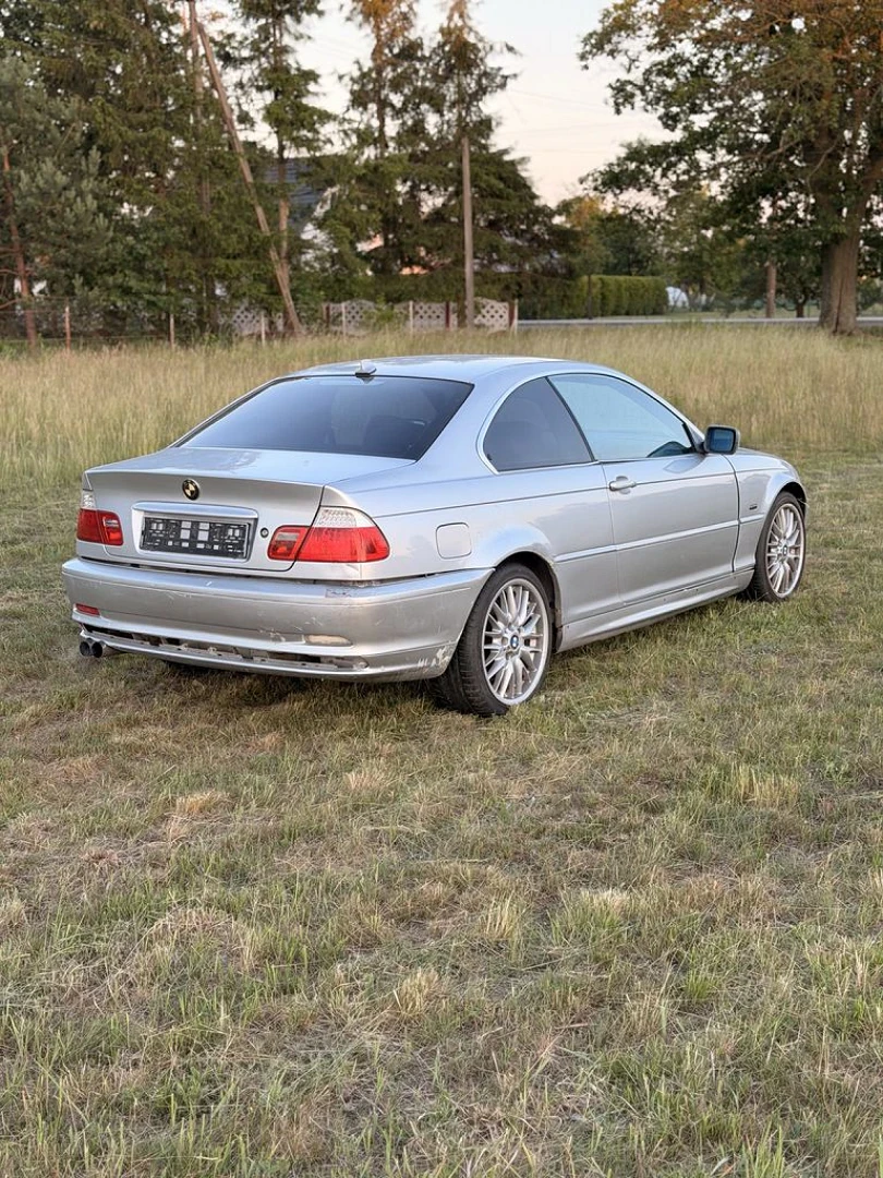 BMW E46 2001