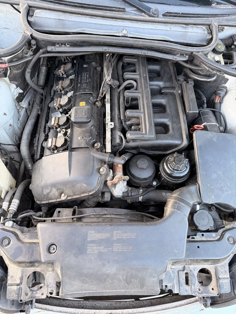 BMW E46 2001