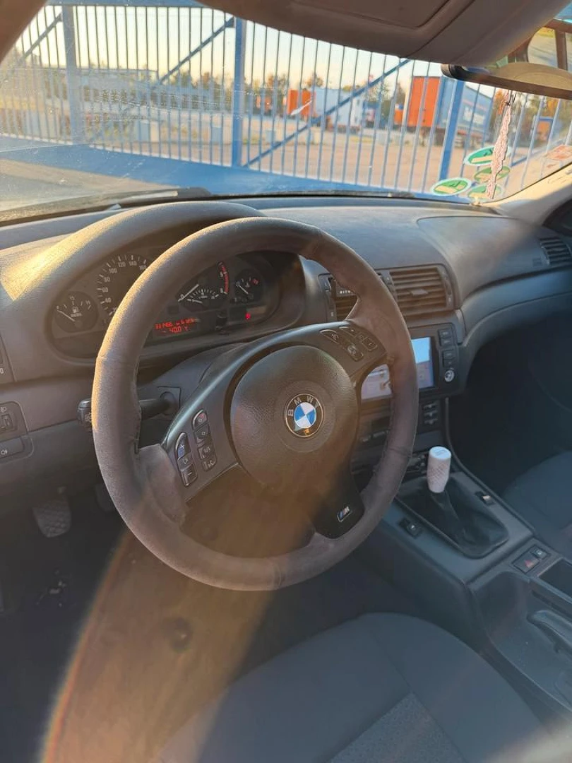 BMW E46 2001