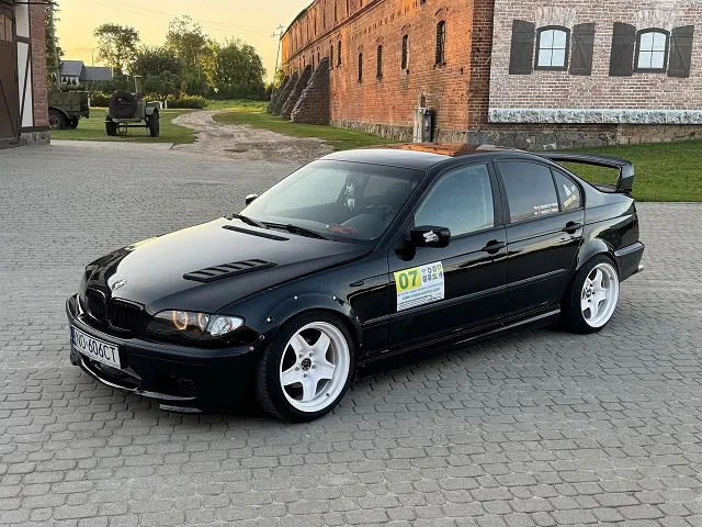BMW E46 2003