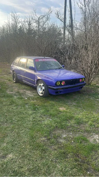 BMW E30 1989