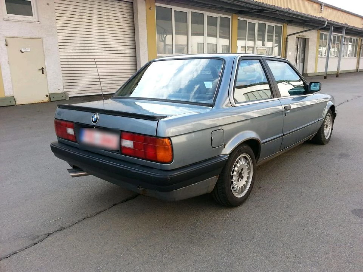 BMW E30 1990