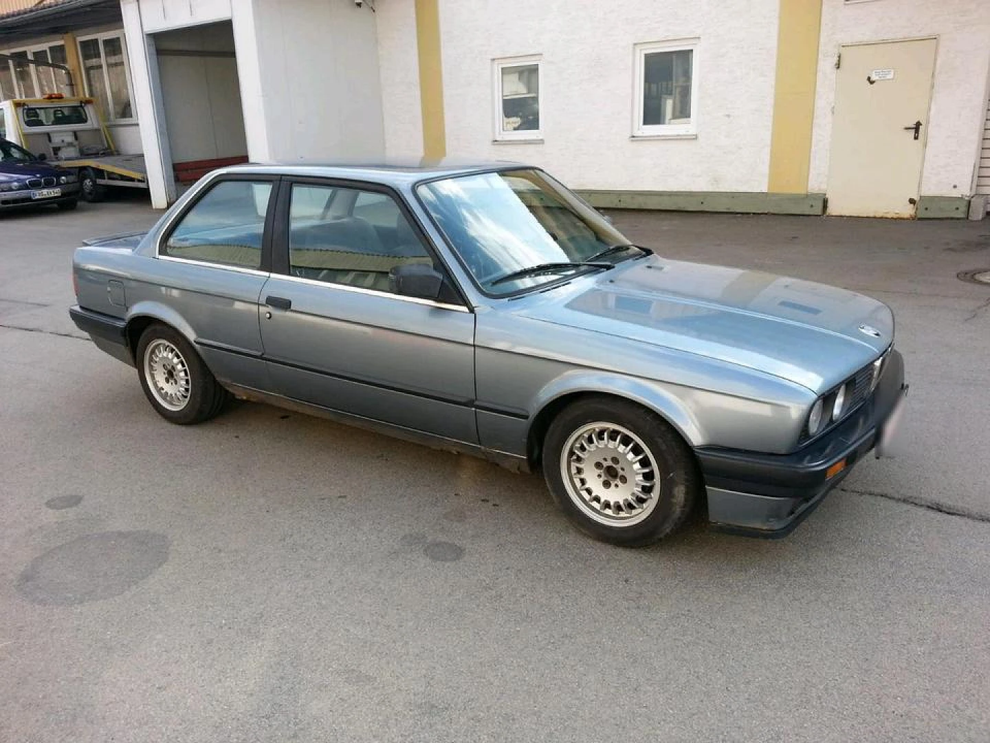 BMW E30 1990
