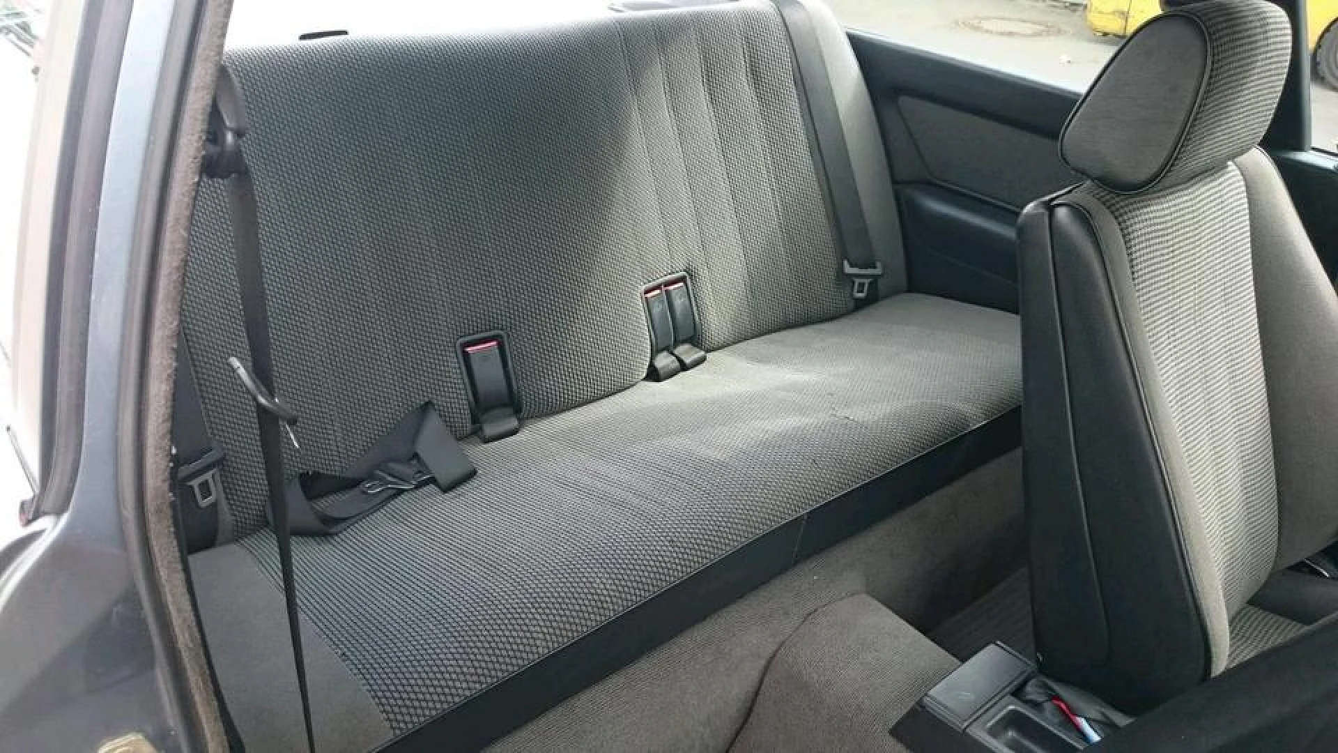 BMW E30 1990