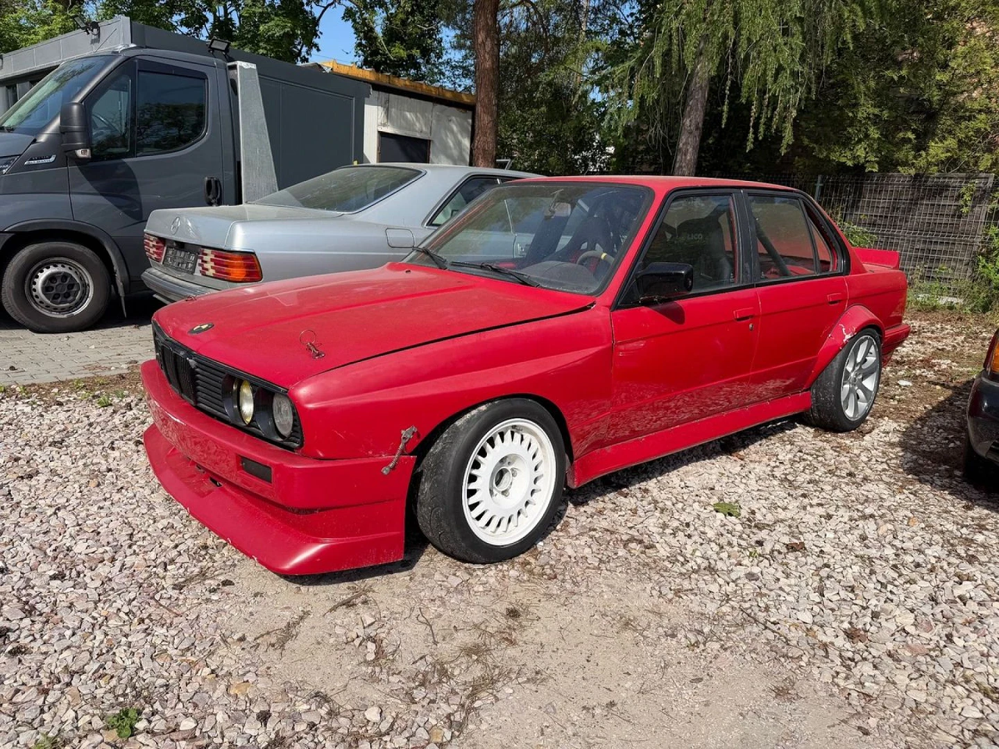 BMW E30 1990