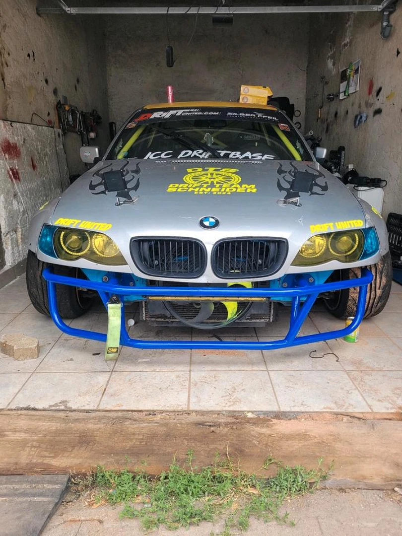 BMW E46 2000