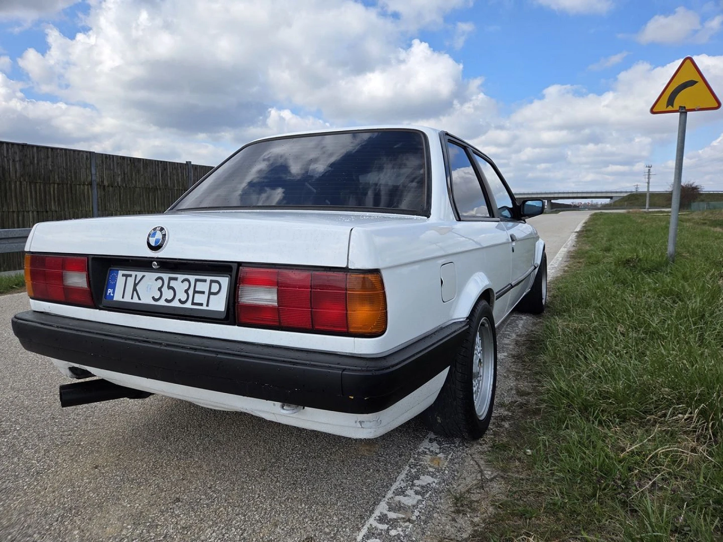 BMW E30 1988
