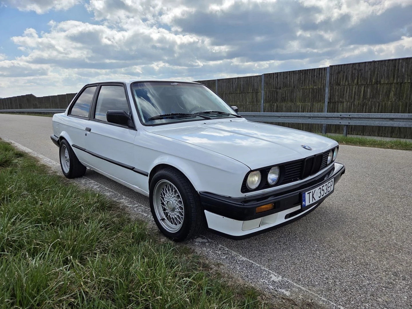 BMW E30 1988