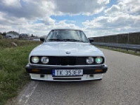 BMW E30 1988