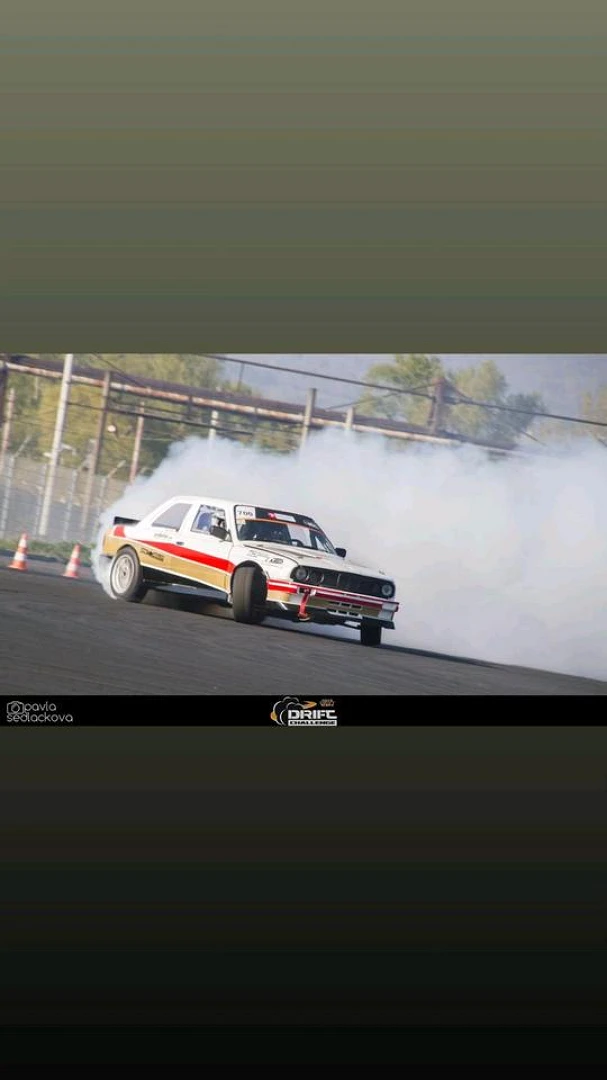 BMW E30 1987