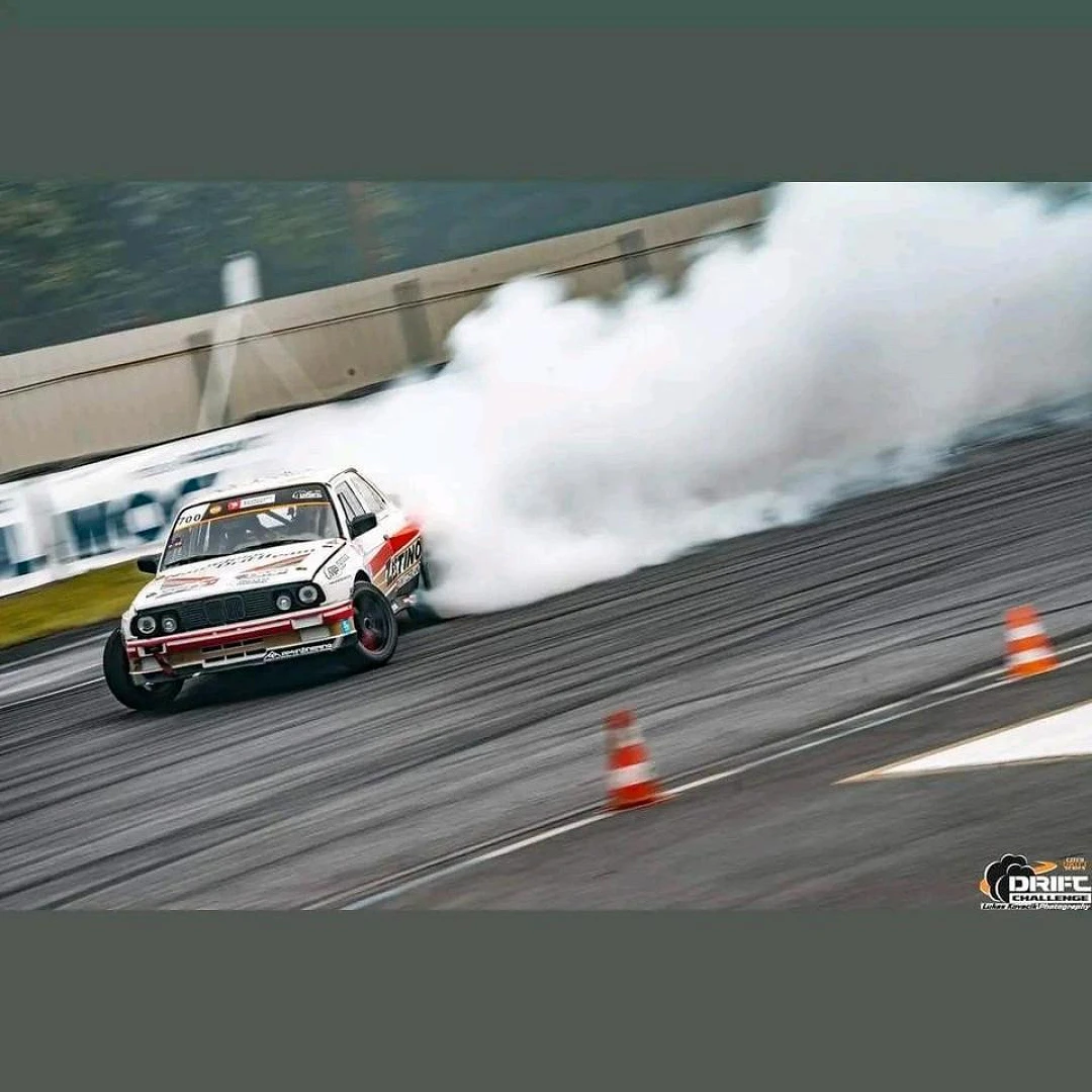 BMW E30 1987