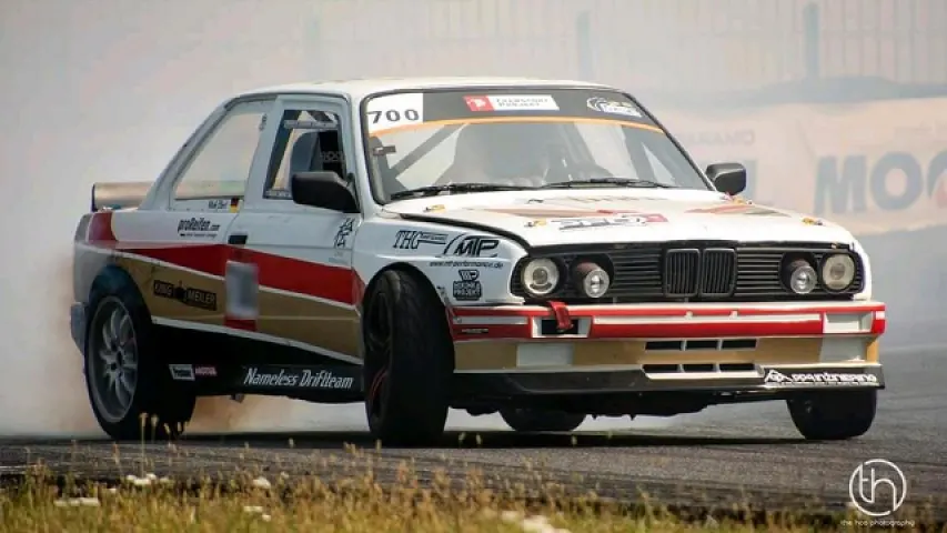 BMW E30 1987