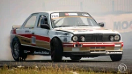 BMW E30 1987