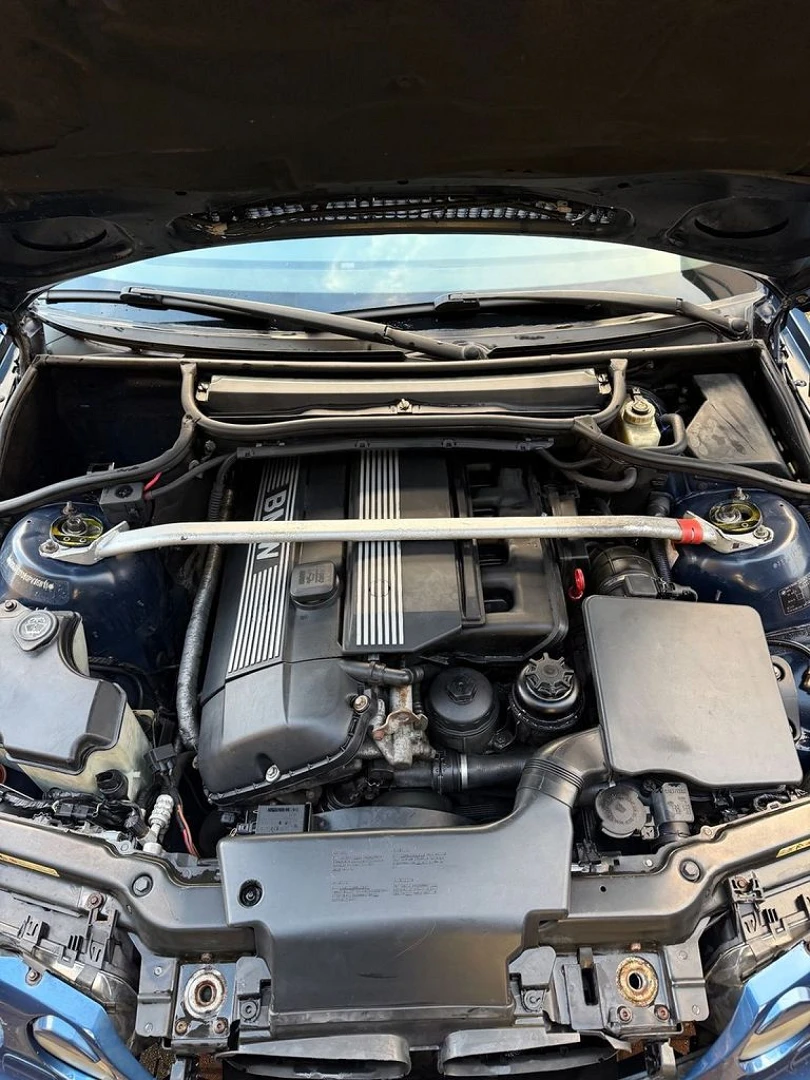 BMW E46 2001