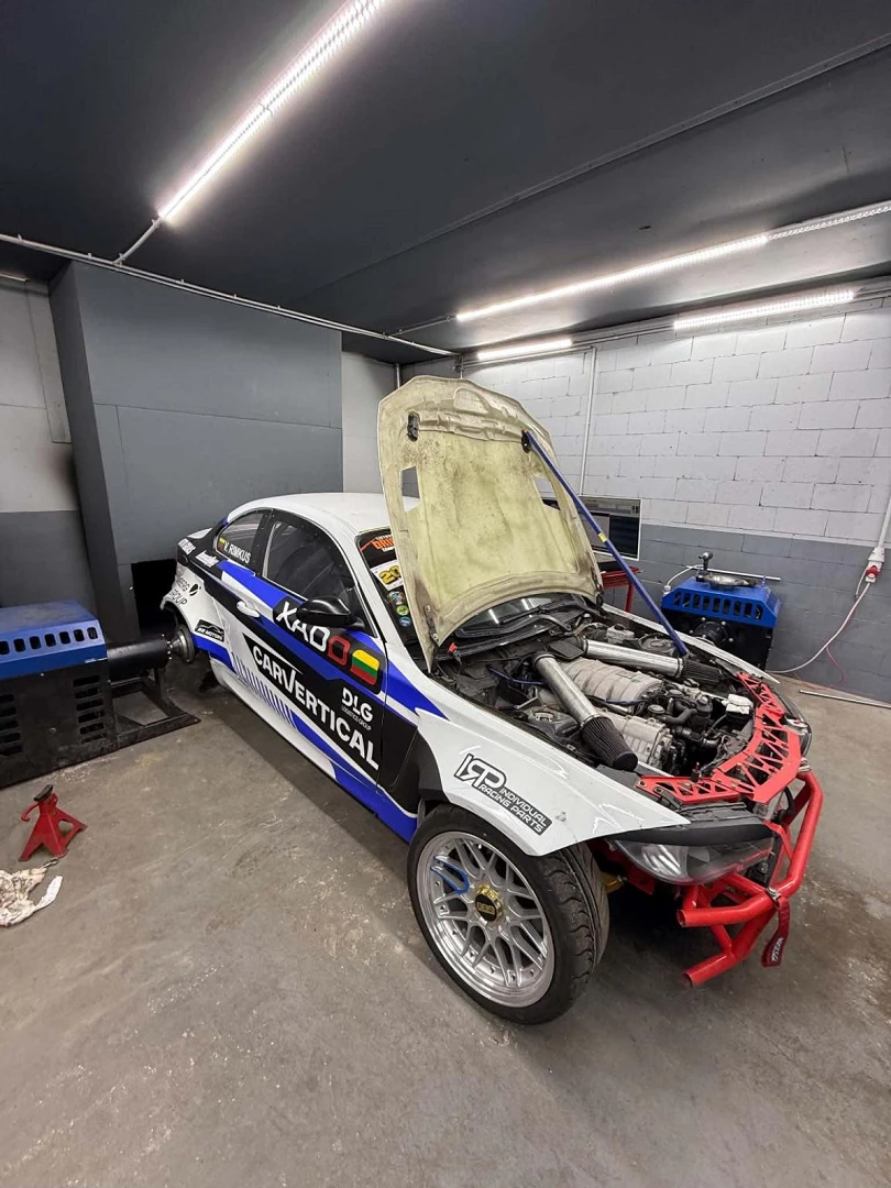BMW E82 