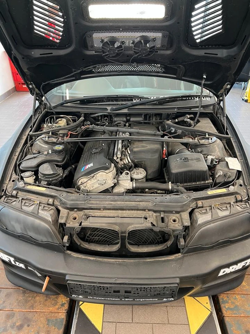 BMW E46 2005