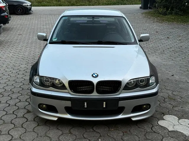 BMW E46 2002