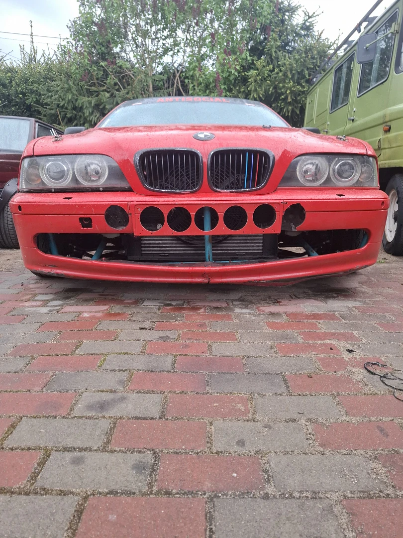 BMW E39 2003
